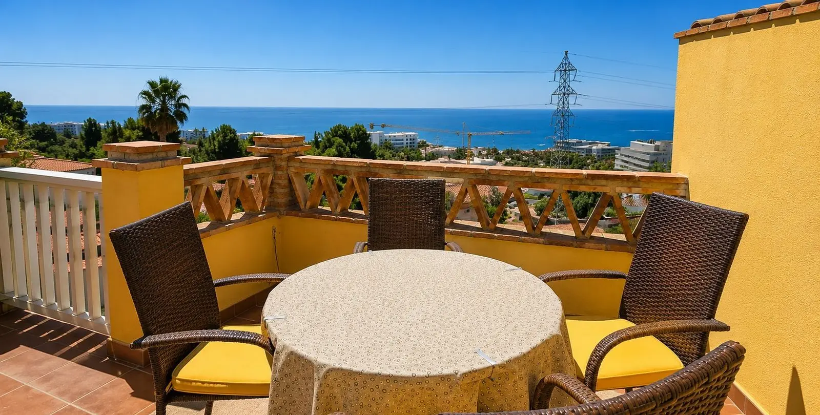 Sale of penthouse in Fuengirola 2