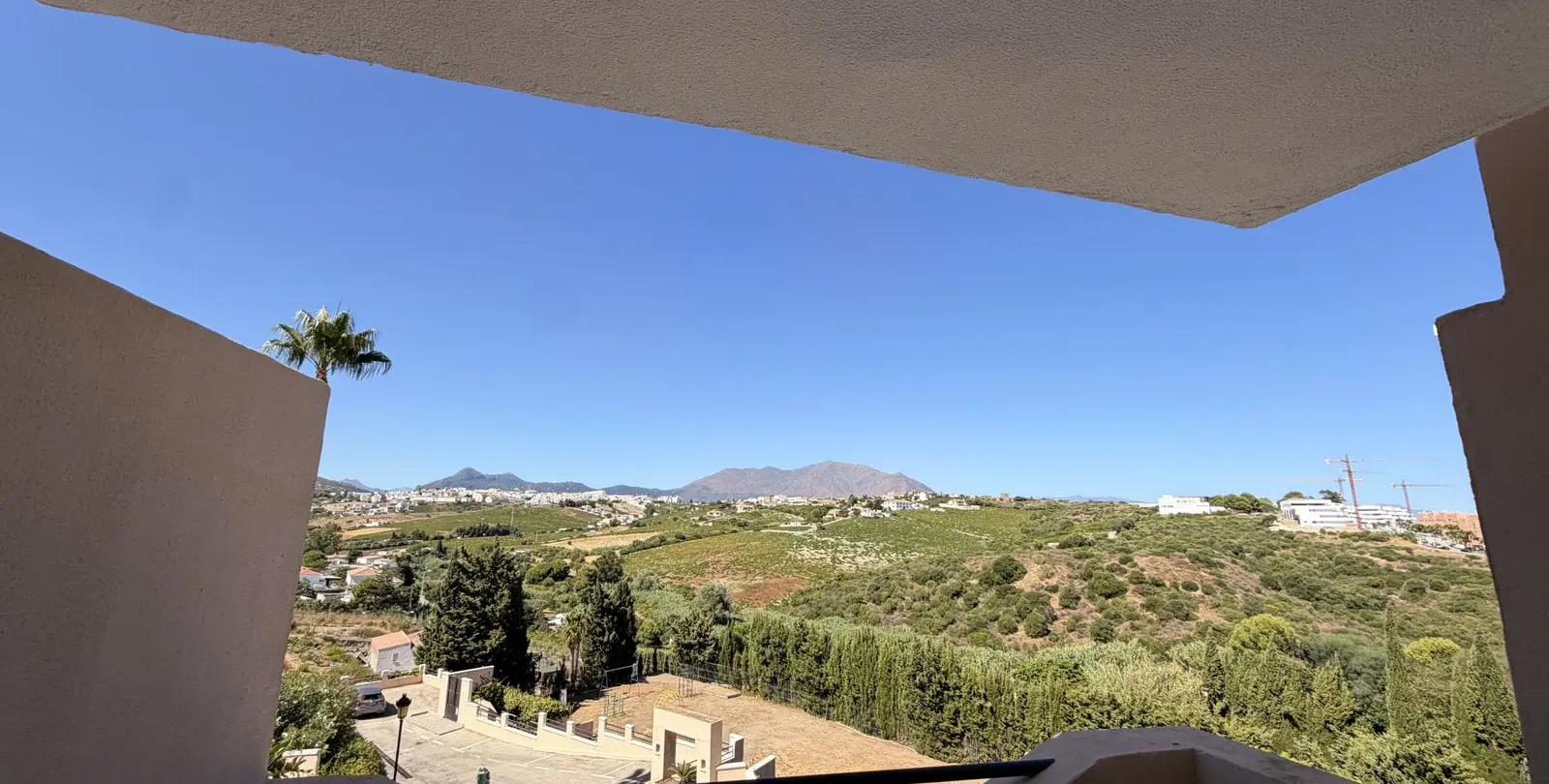 Venta de adosado en La Duquesa 11