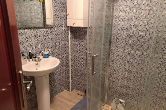 Image 4 thumb