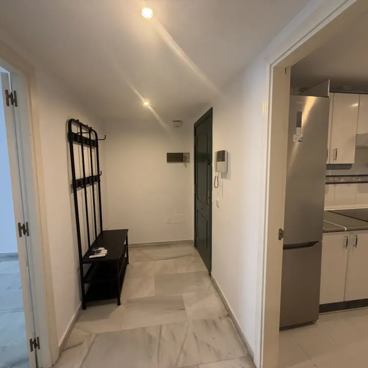 Sale of middle floor apartment in Marbella