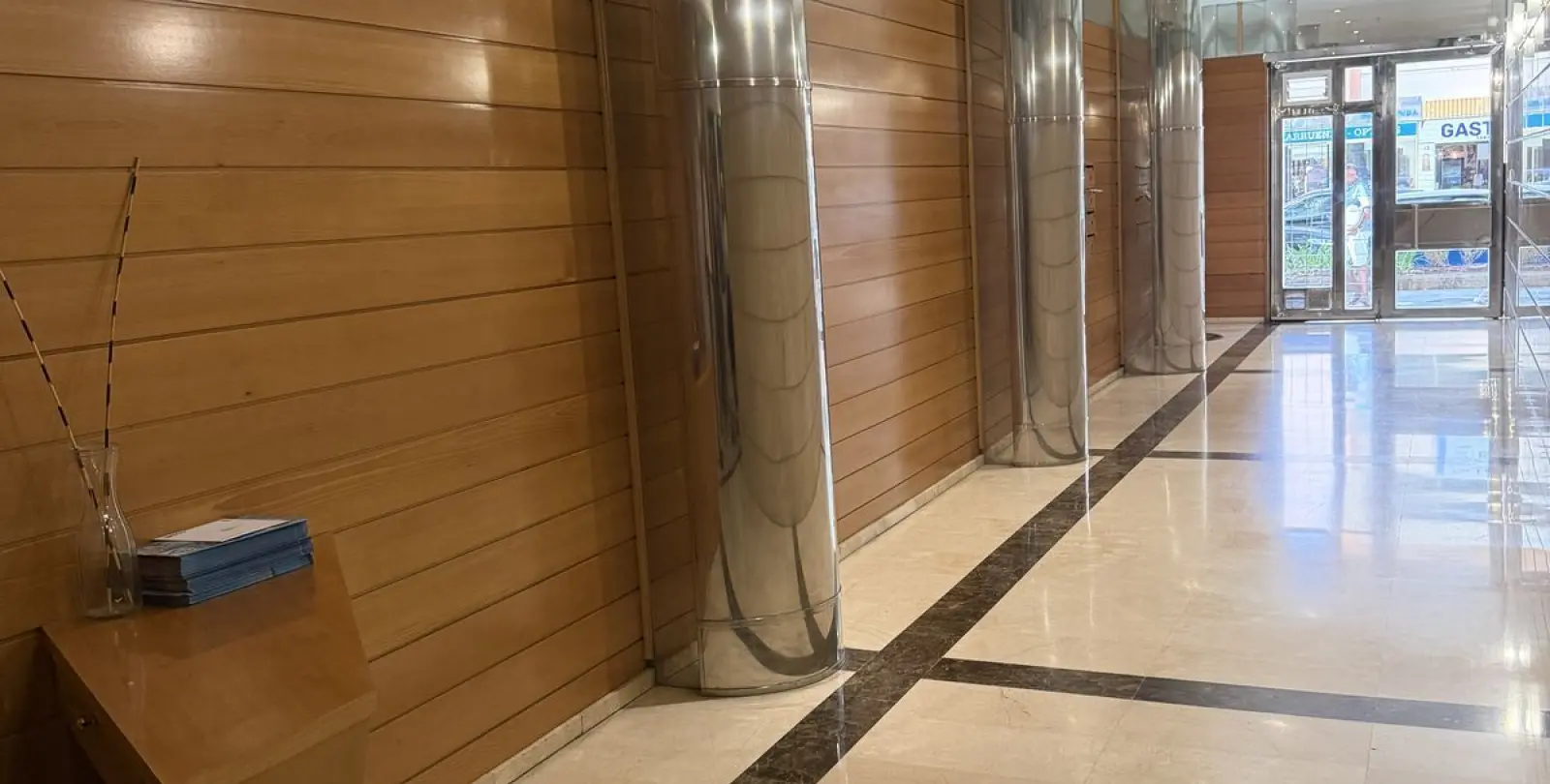 Venta de apartamento en planta media en Marbella 18