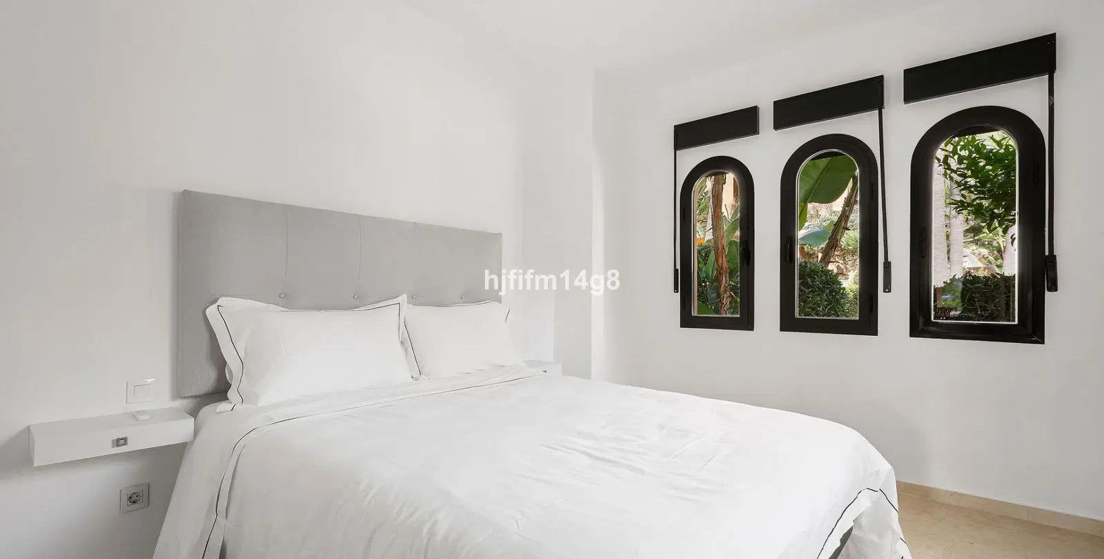 Venta de apartamento en planta baja en Estepona 11