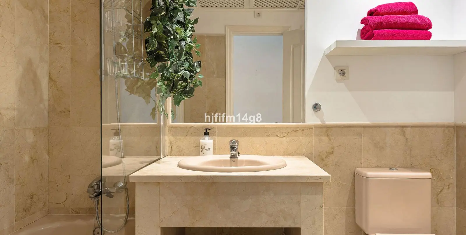 Venta de apartamento en planta baja en Estepona 13