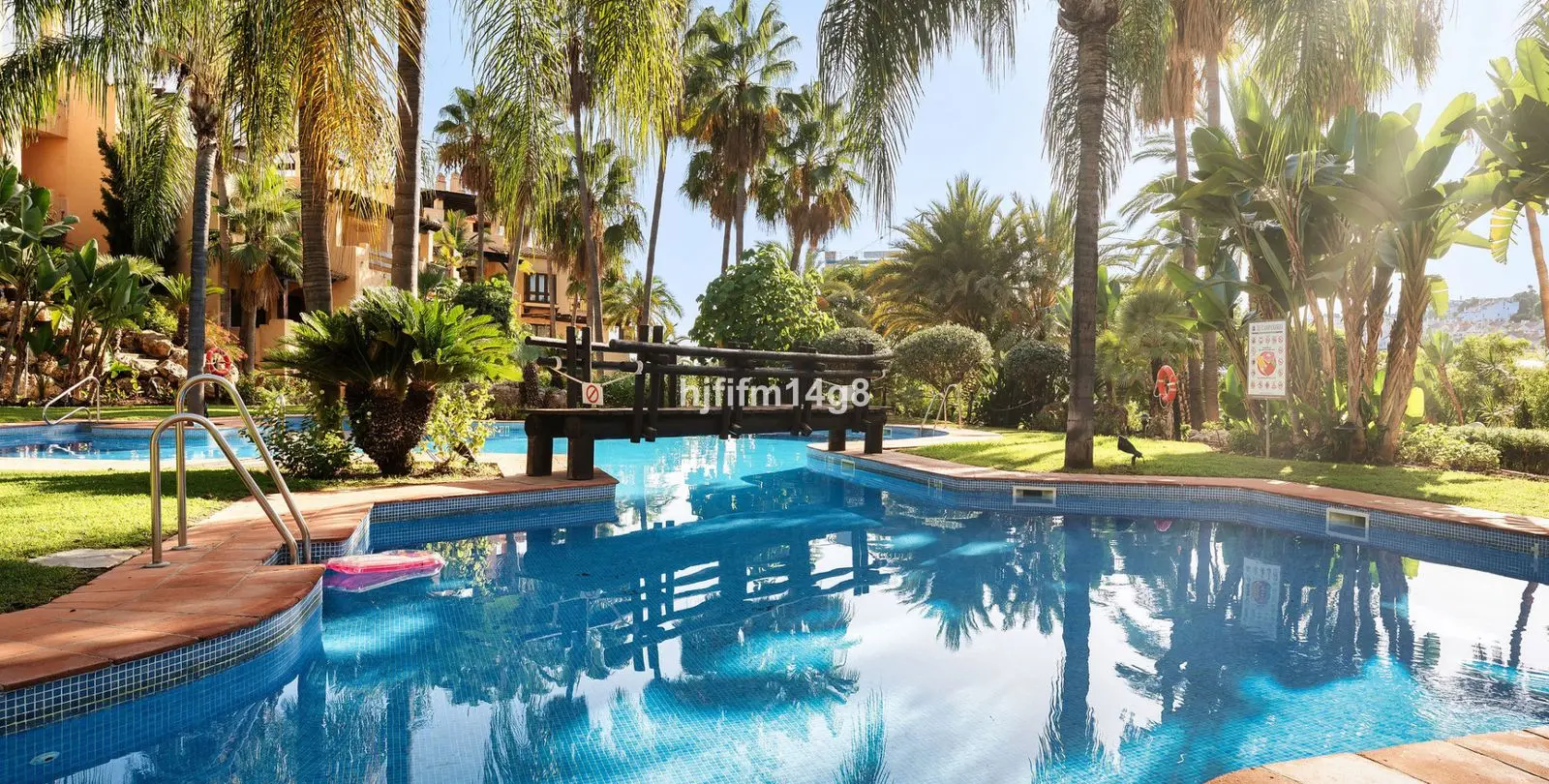 Venta de apartamento en planta baja en Estepona 18