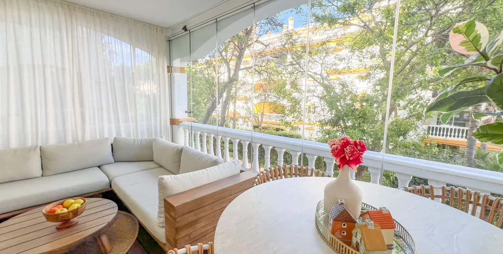 Venta de apartamento en planta media en Marbella 14
