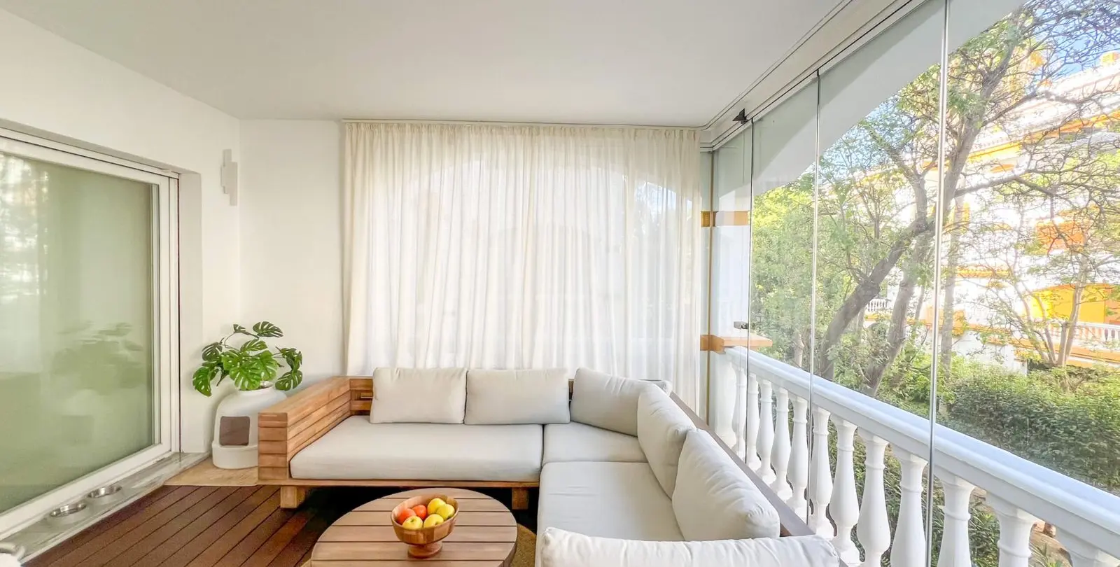 Venta de apartamento en planta media en Marbella 16
