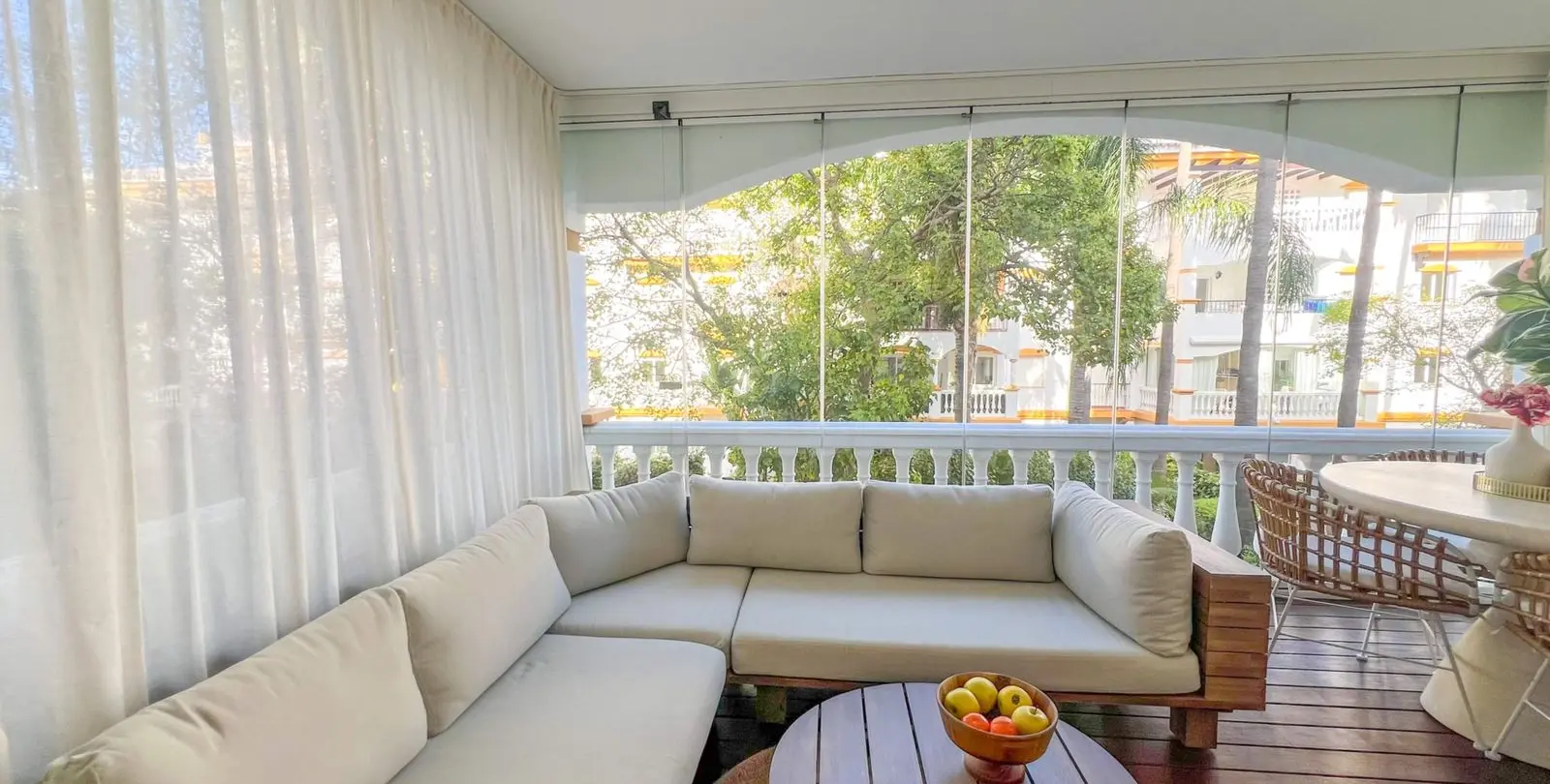 Venta de apartamento en planta media en Marbella 17