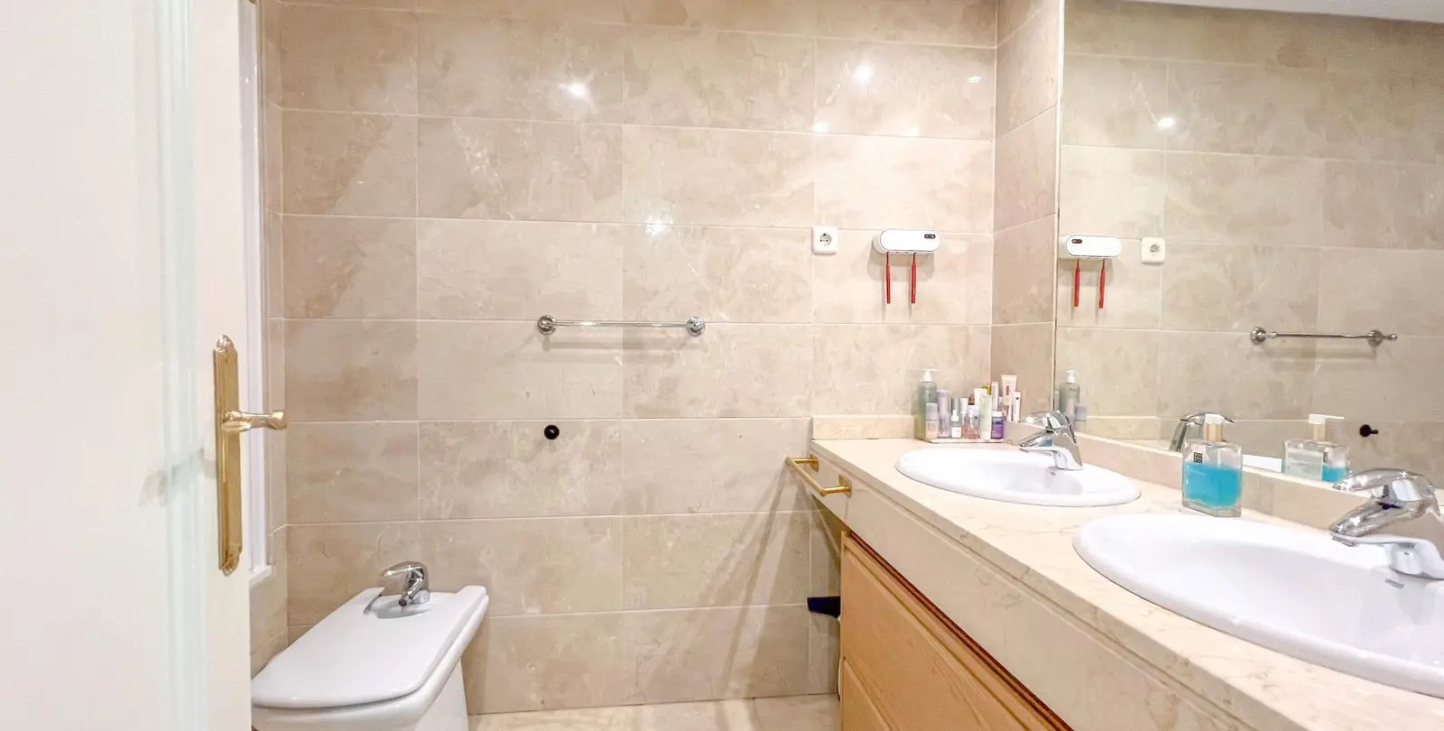 Venta de apartamento en planta media en Marbella 20