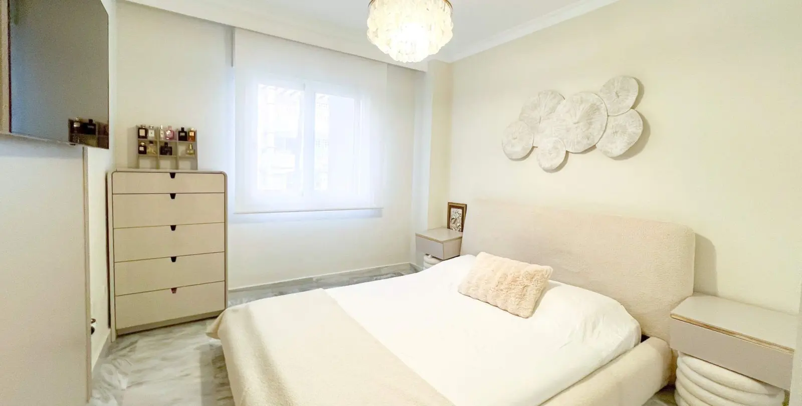 Venta de apartamento en planta media en Marbella 25