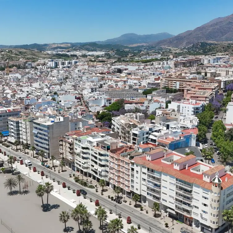 Продажа апартаментов на среднем этаже в Estepona