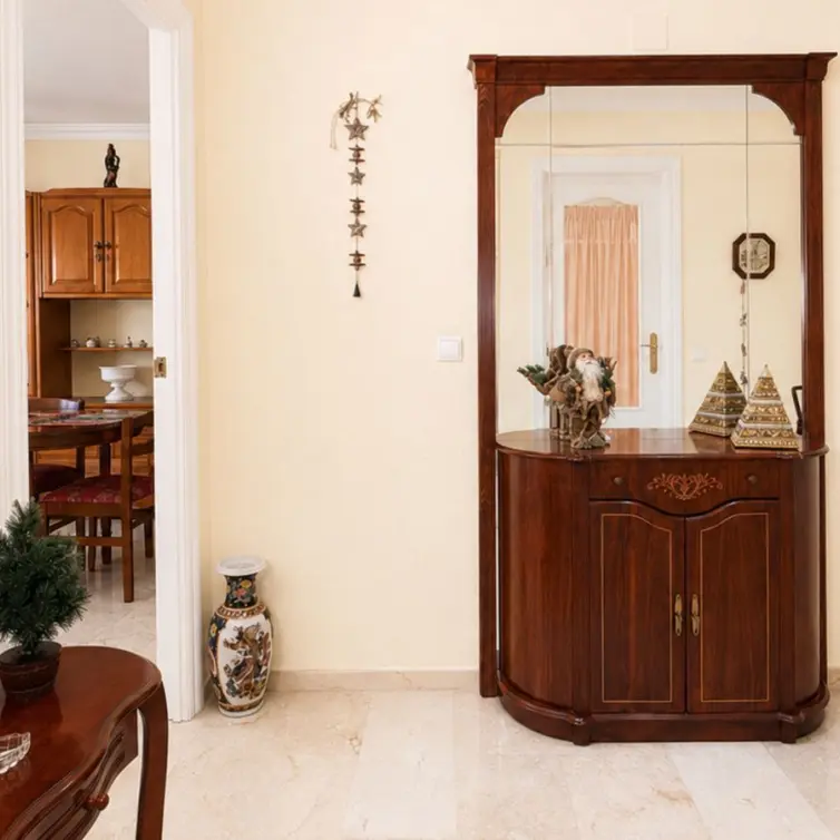 Продажа апартаментов на среднем этаже в Estepona