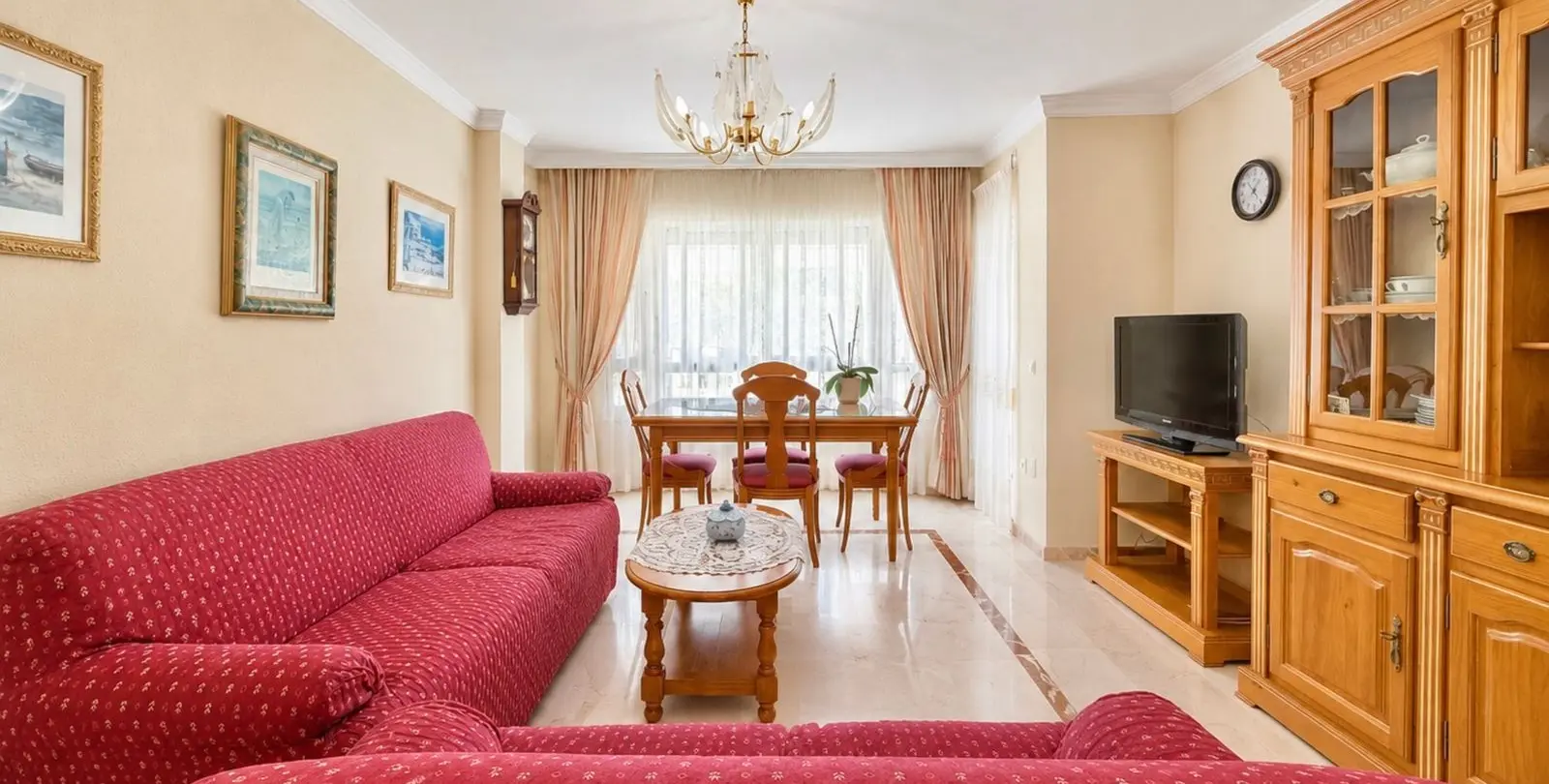 Venta de apartamento en planta media en Estepona 8