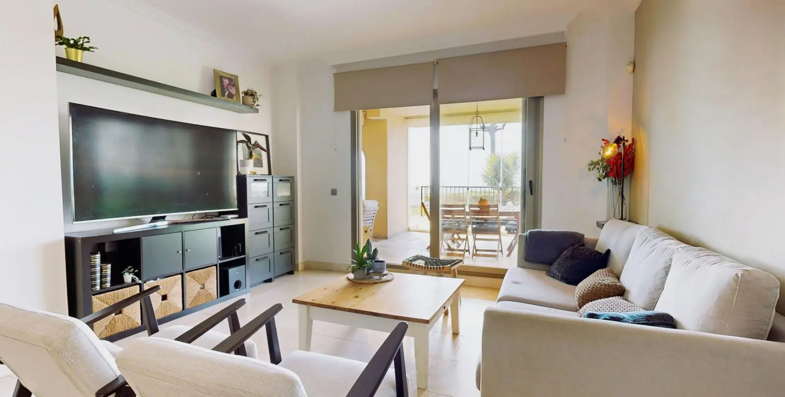 Venta de apartamento en planta baja en El Paraiso 7