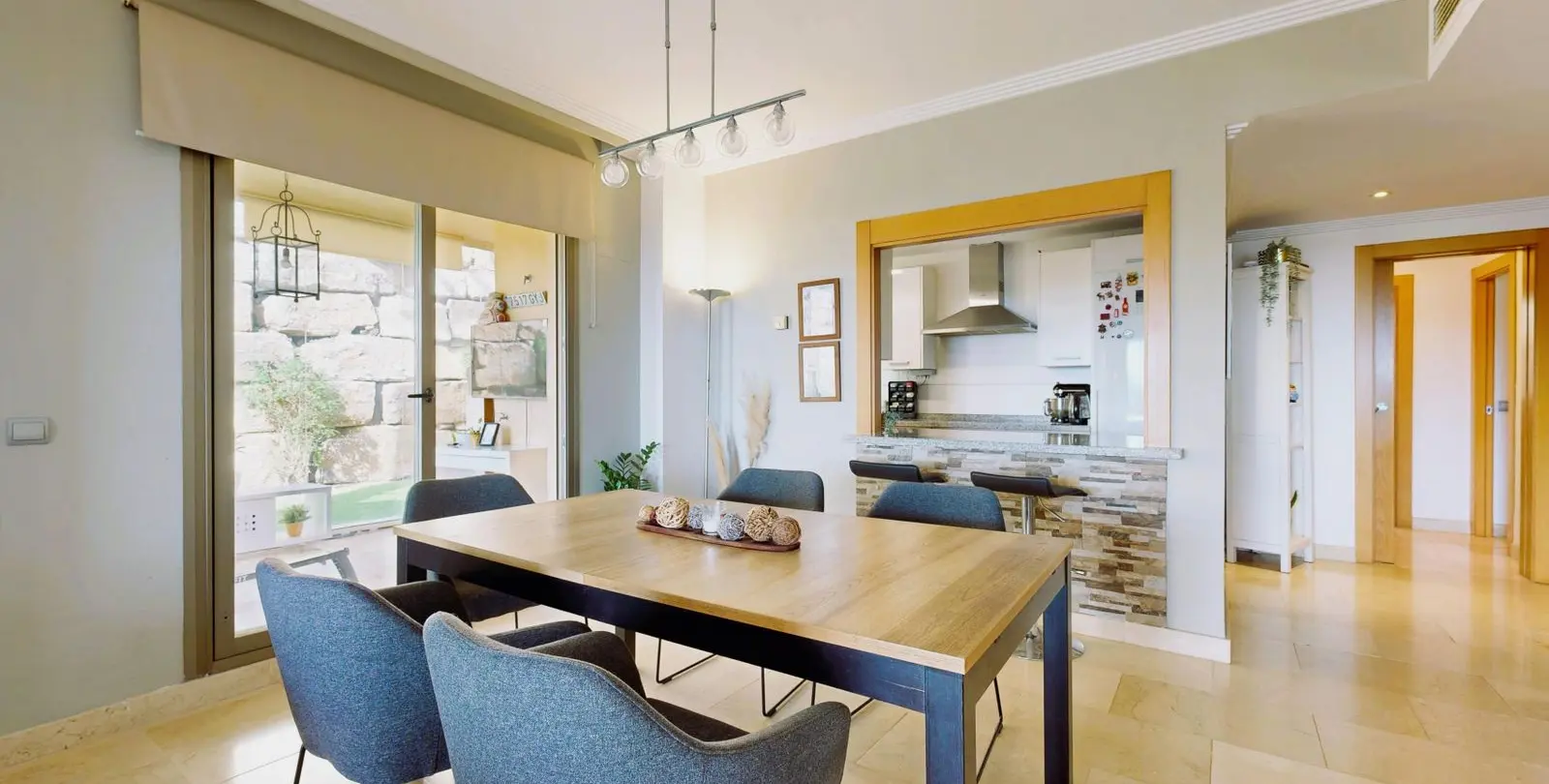 Venta de apartamento en planta baja en El Paraiso 9