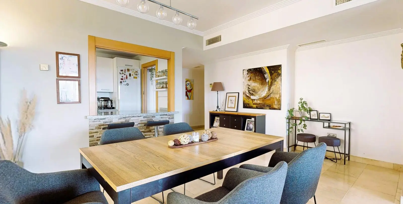 Venta de apartamento en planta baja en El Paraiso 11