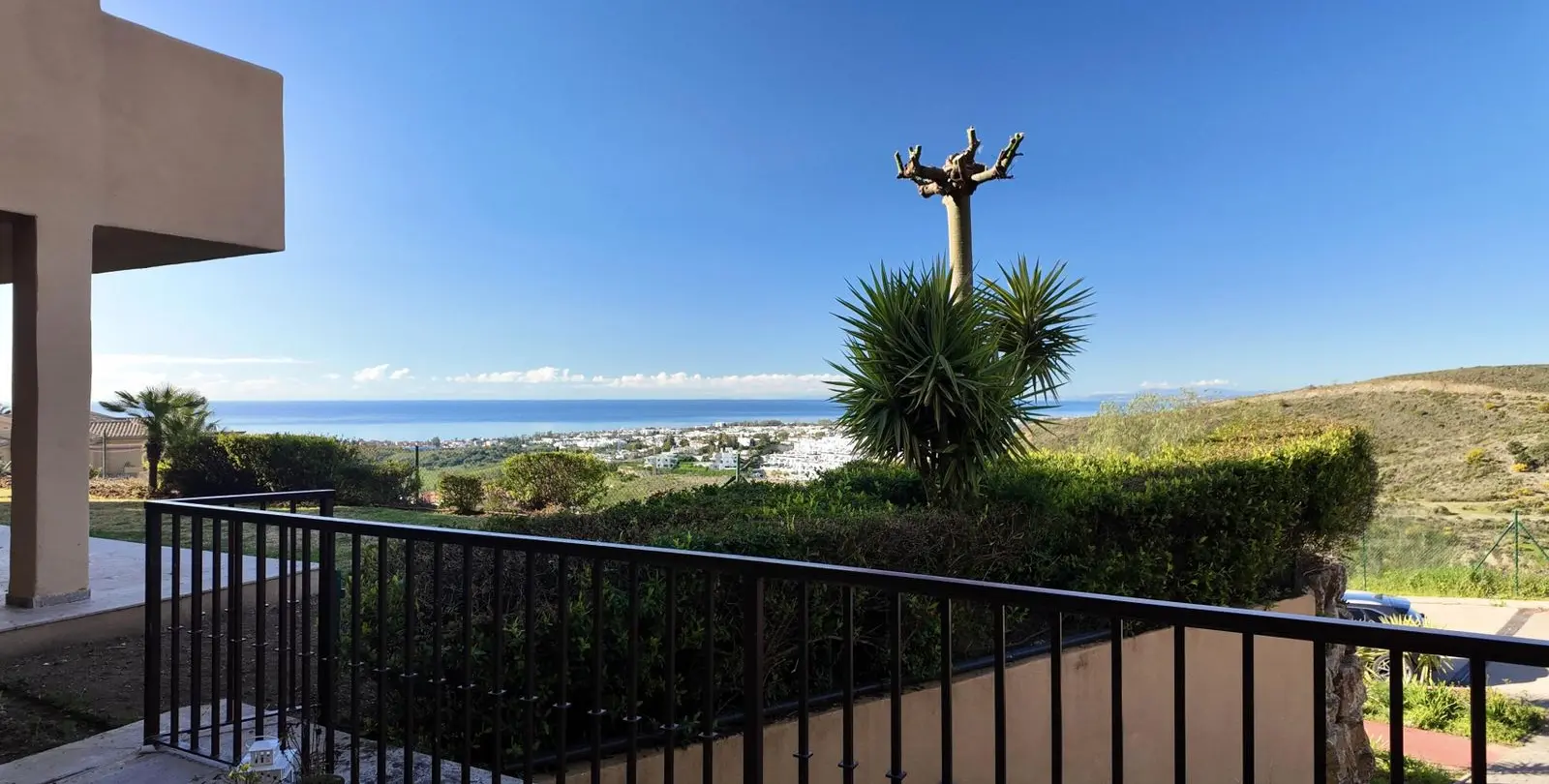 Venta de apartamento en planta baja en El Paraiso 16