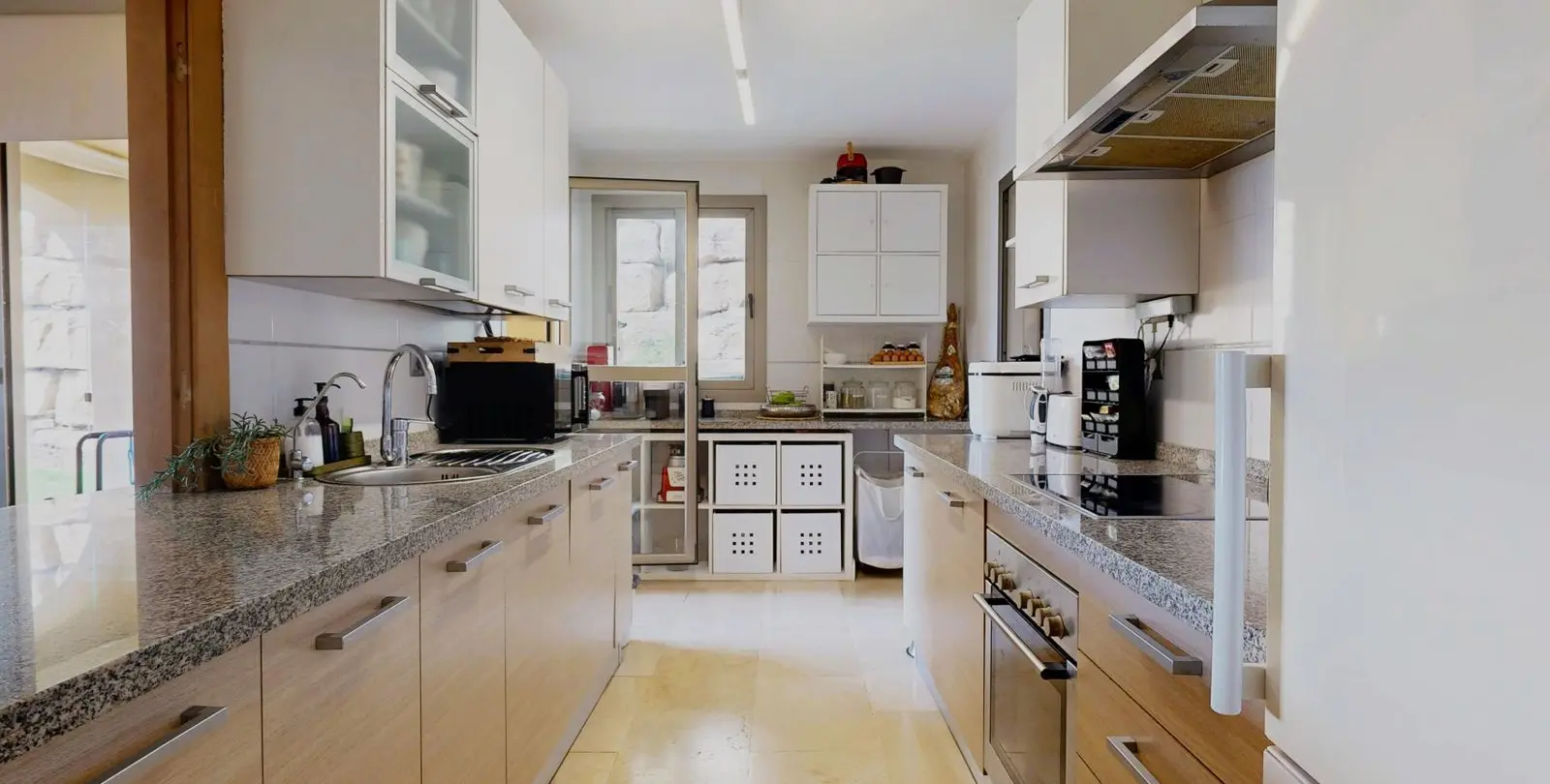 Venta de apartamento en planta baja en El Paraiso 23