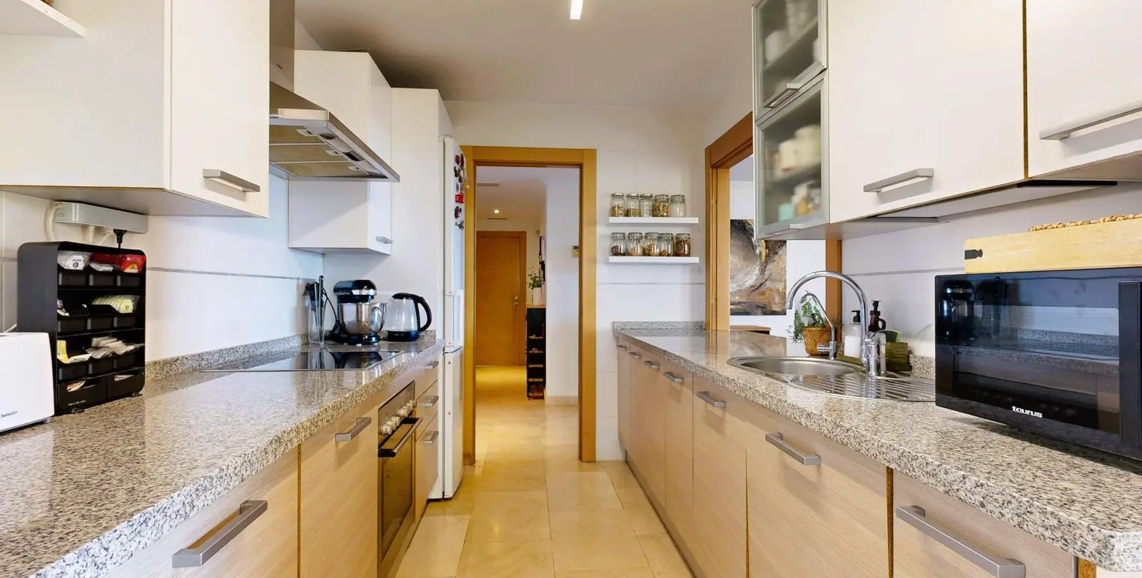 Venta de apartamento en planta baja en El Paraiso 24