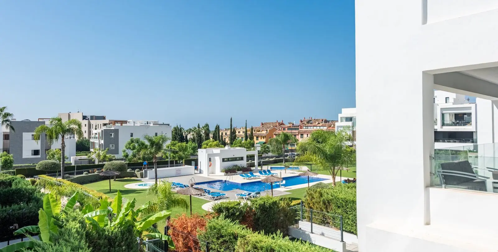 Venta de apartamento en planta media en Bel Air 13