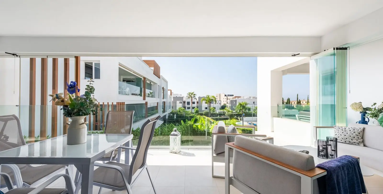 Venta de apartamento en planta media en Bel Air 14