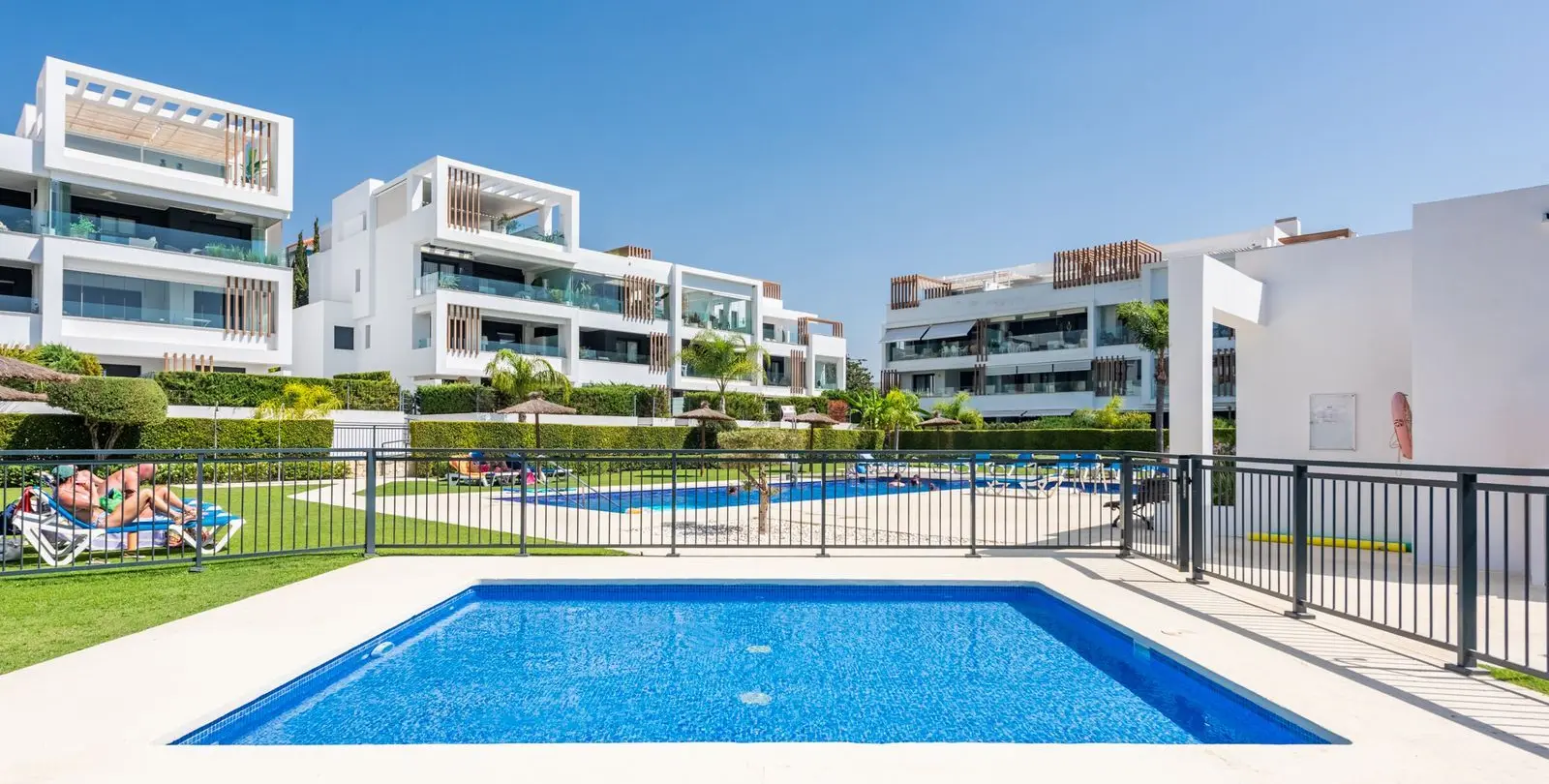 Venta de apartamento en planta media en Bel Air 27