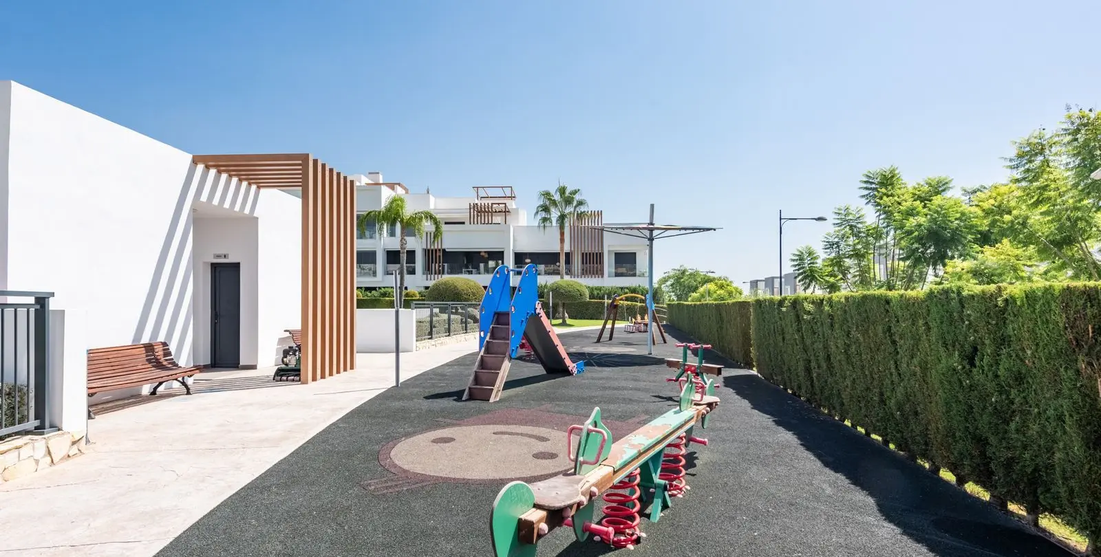 Venta de apartamento en planta media en Bel Air 28