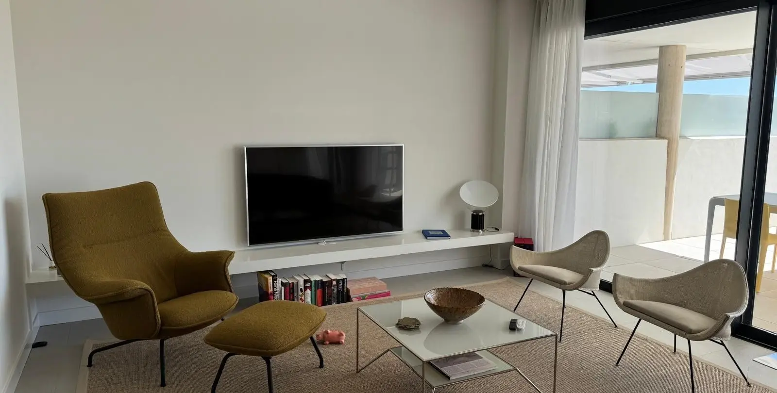 Продажа апартаментов на среднем этаже в Altos de los Monteros 6