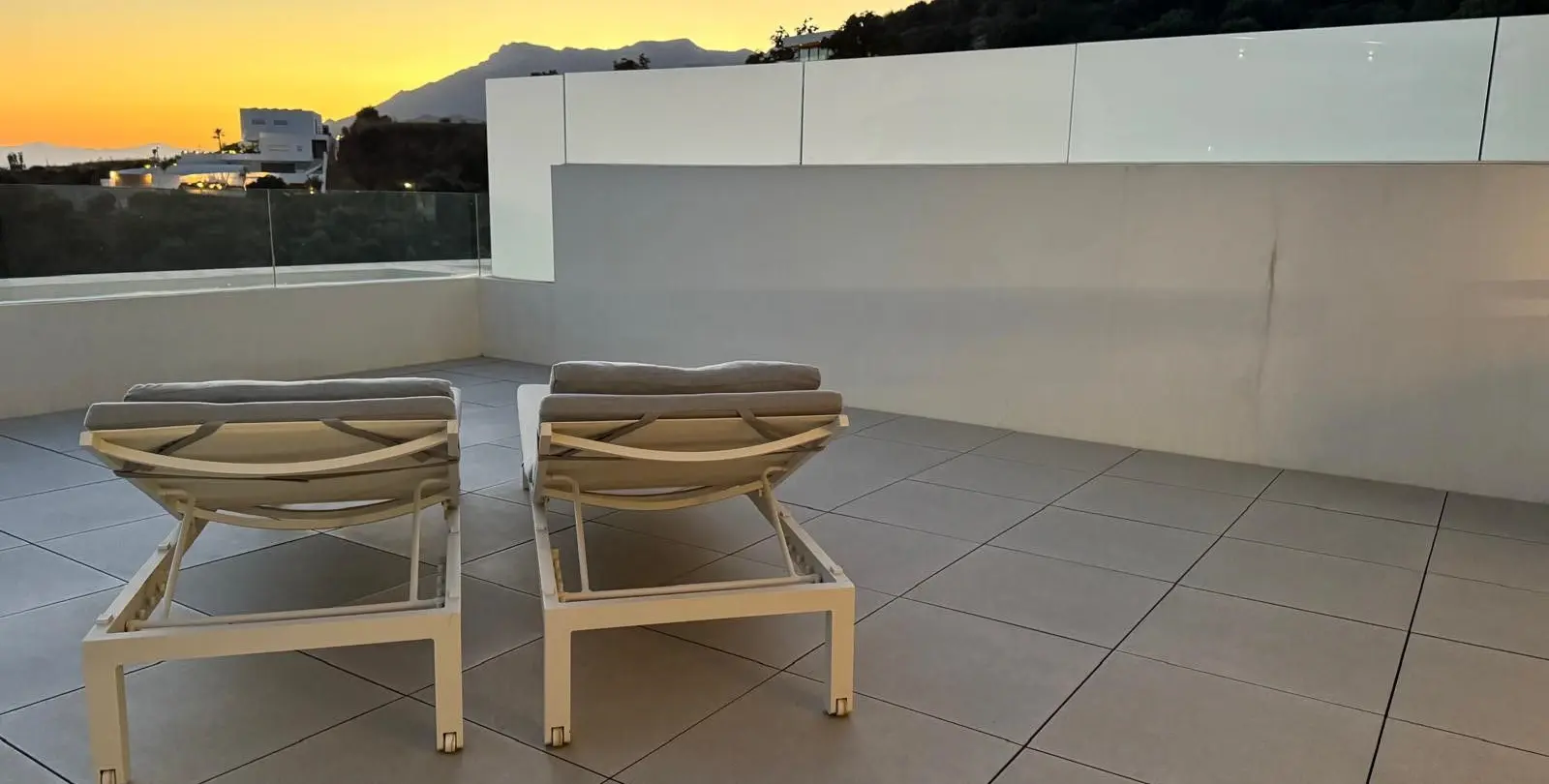Продажа апартаментов на среднем этаже в Altos de los Monteros 24