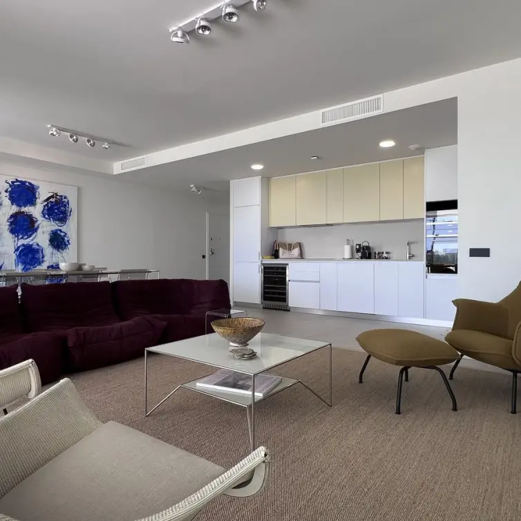 Продажа апартаментов на среднем этаже в Altos de los Monteros