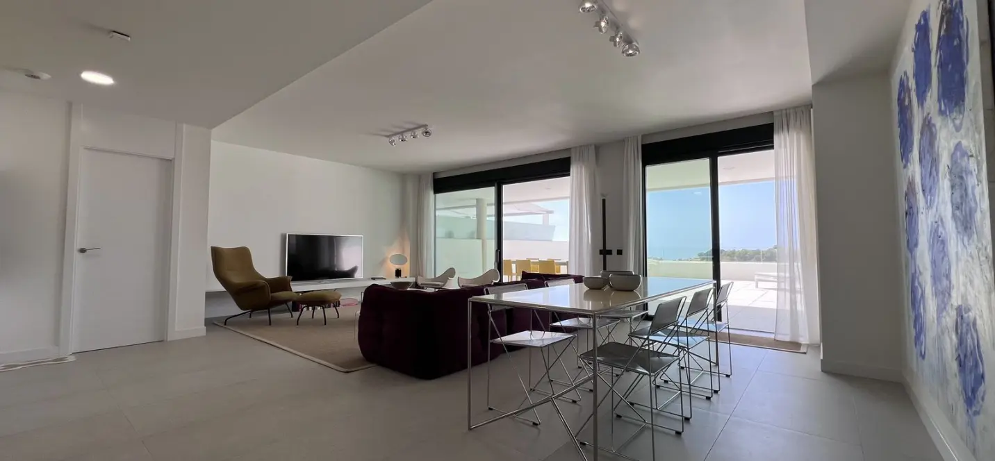 Продажа апартаментов на среднем этаже в Altos de los Monteros 2