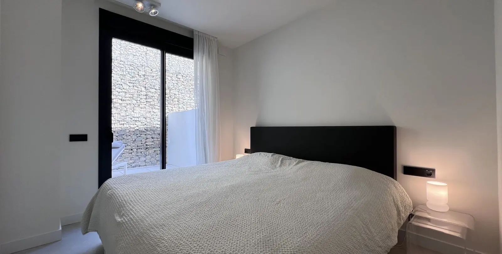 Продажа апартаментов на среднем этаже в Altos de los Monteros 14