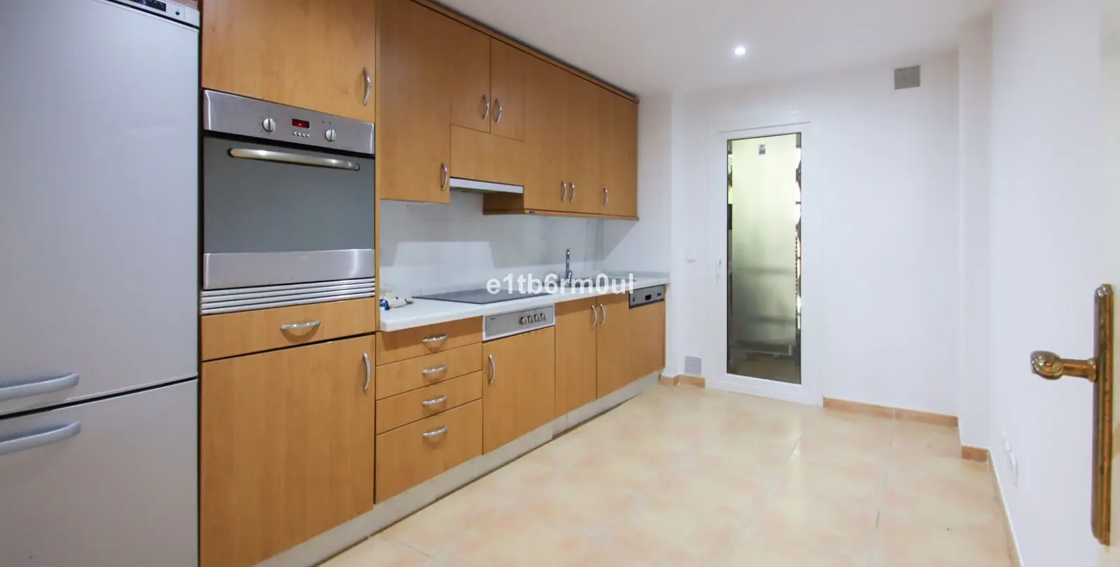 Sale of ground floor apartment in Nueva Andalucía 12