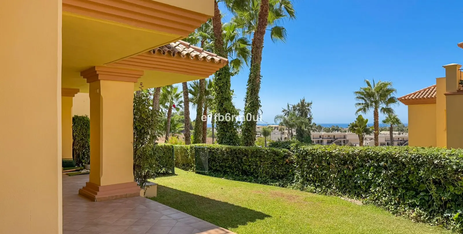 Sale of ground floor apartment in Nueva Andalucía 16