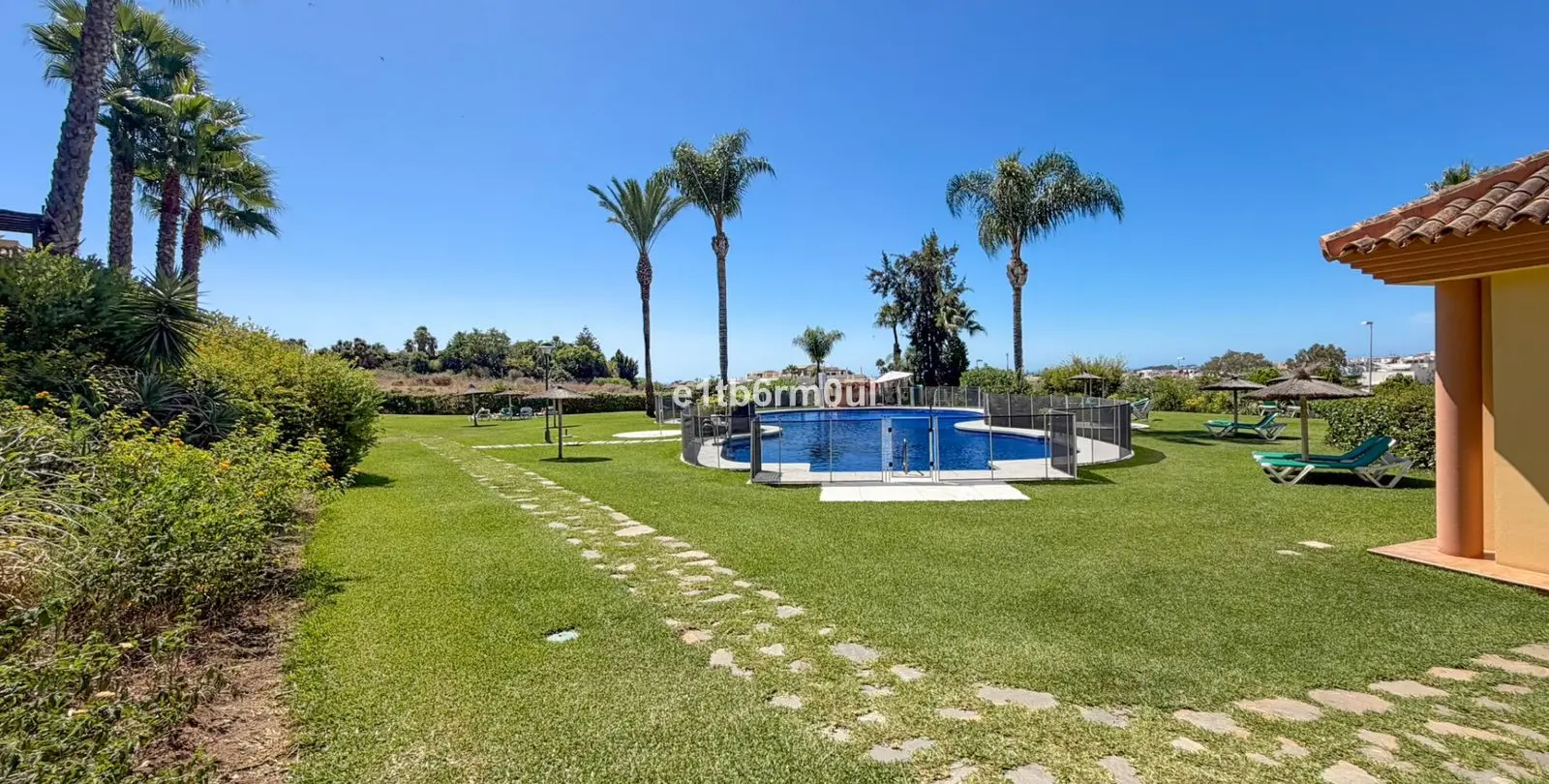 Sale of ground floor apartment in Nueva Andalucía 24