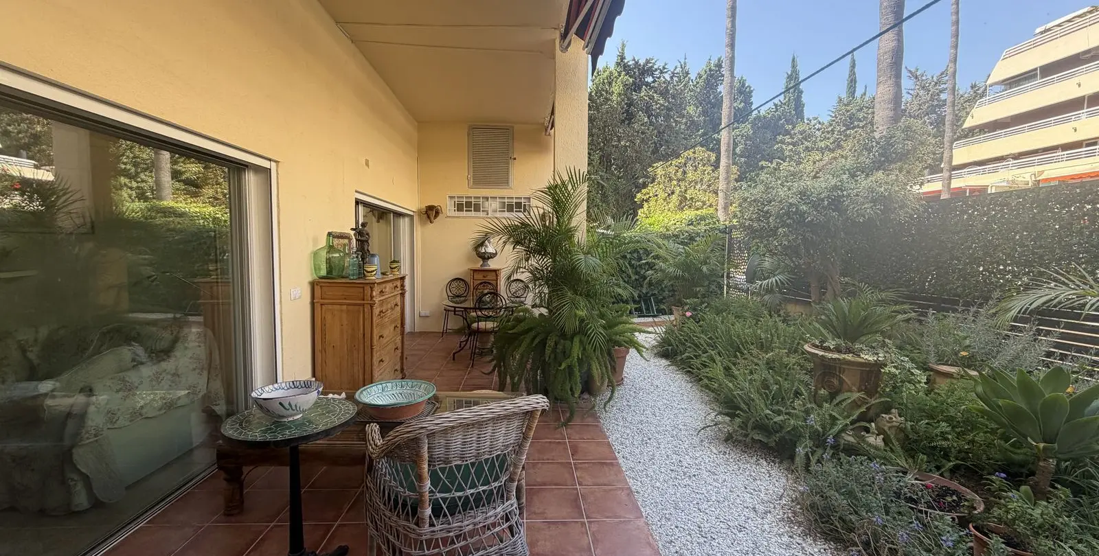 Venta de apartamento en planta baja en Marbella 1