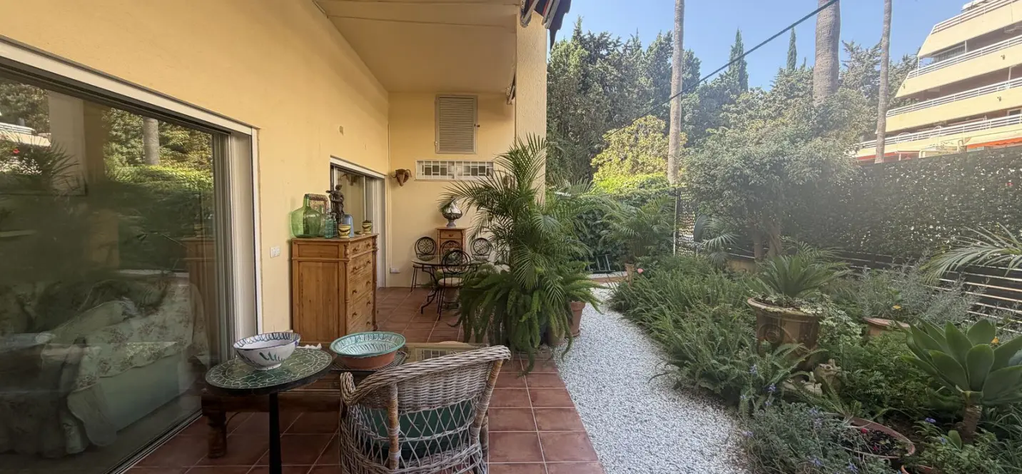 Venta de apartamento en planta baja en Marbella 0