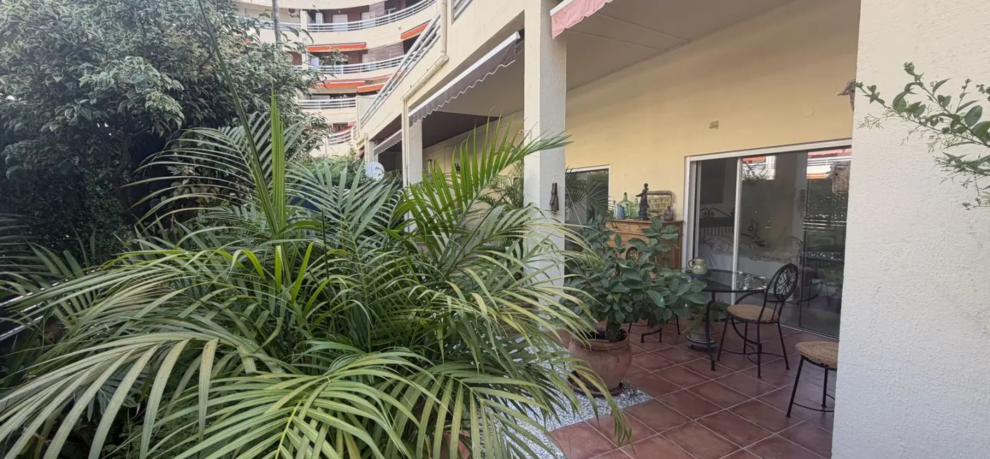 Venta de apartamento en planta baja en Marbella 2