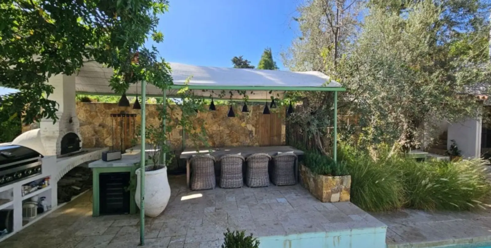 Sale of detached villa in Marbella 2