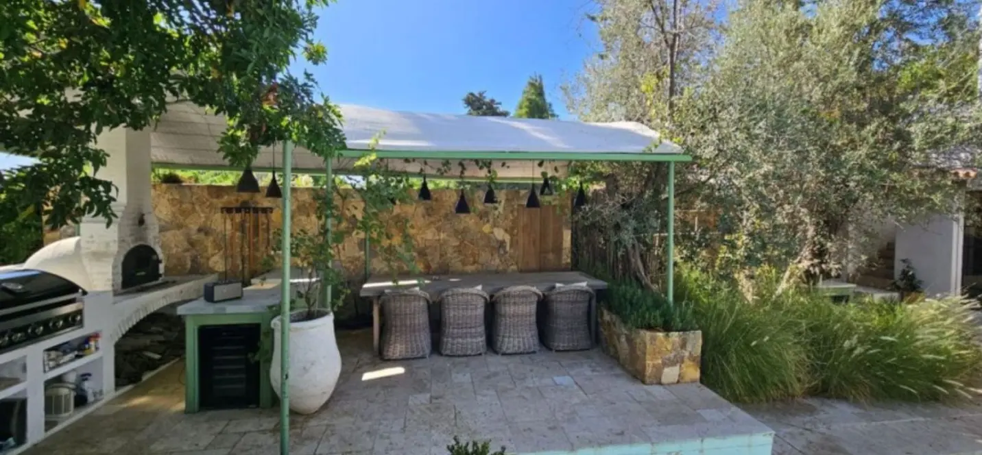 Sale of detached villa in Marbella 1