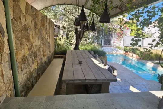 Image 4 thumb