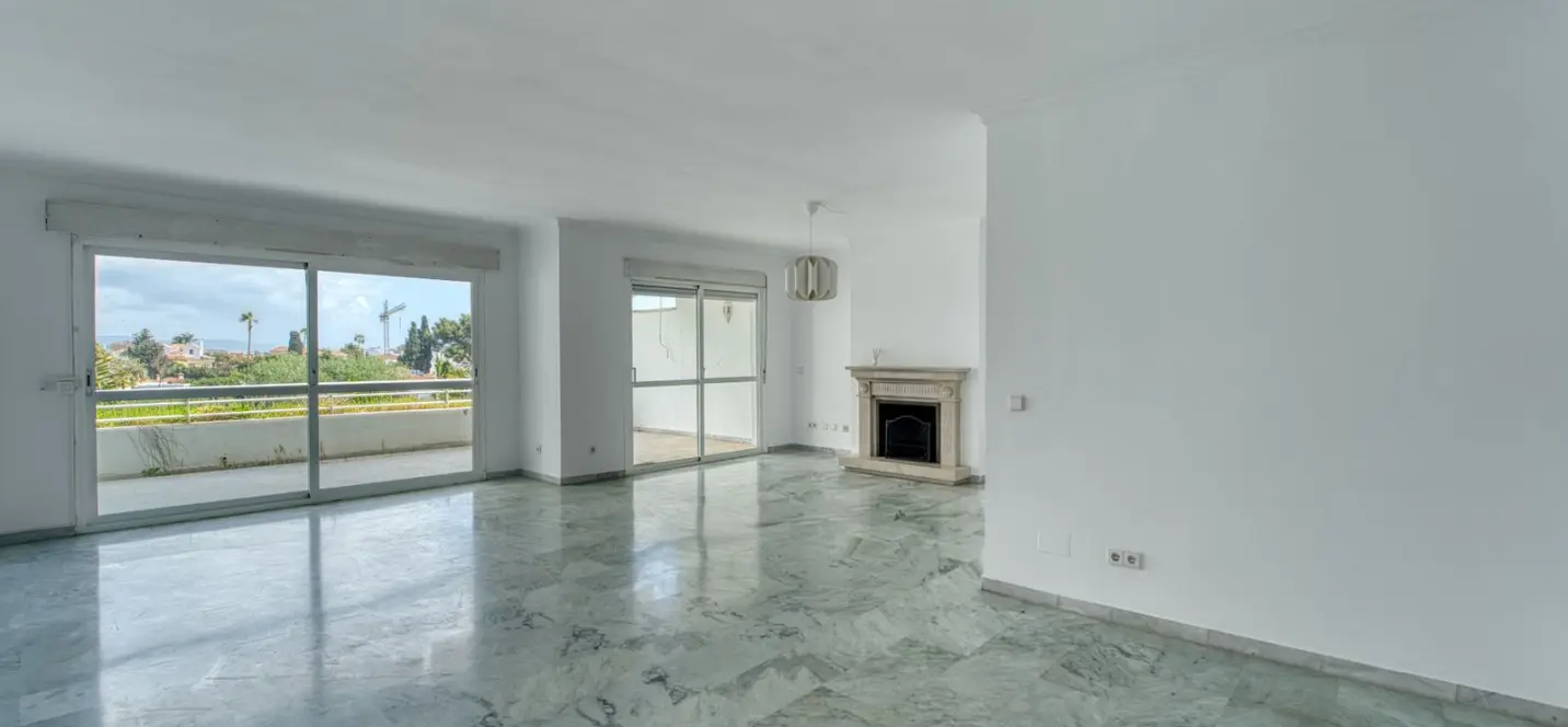 Venta de ático dúplex en Guadalmina Baja 0