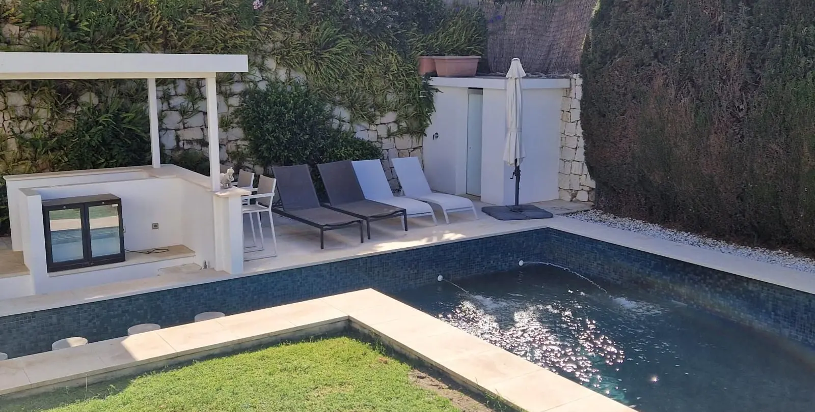 Venta de villa independiente en Nueva Andalucía 5