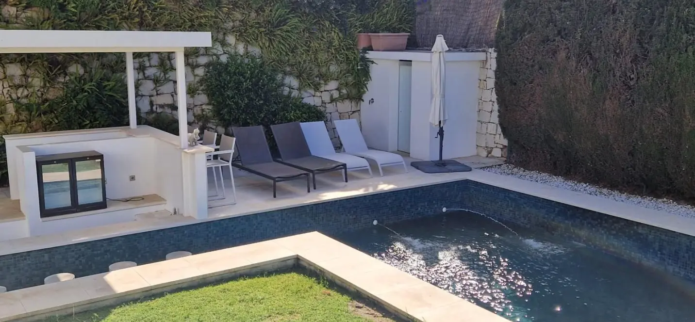 Sale of detached villa in Nueva Andalucía 4