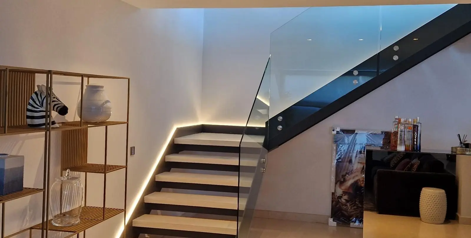 Venta de villa independiente en Nueva Andalucía 14