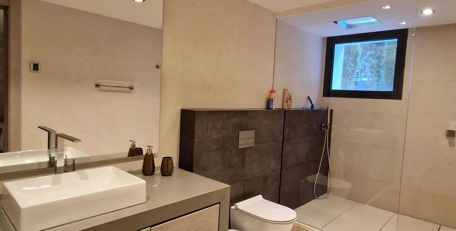Venta de villa independiente en Nueva Andalucía 19