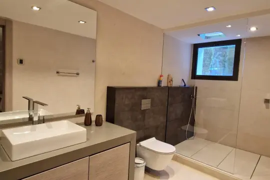 Image 19 thumb