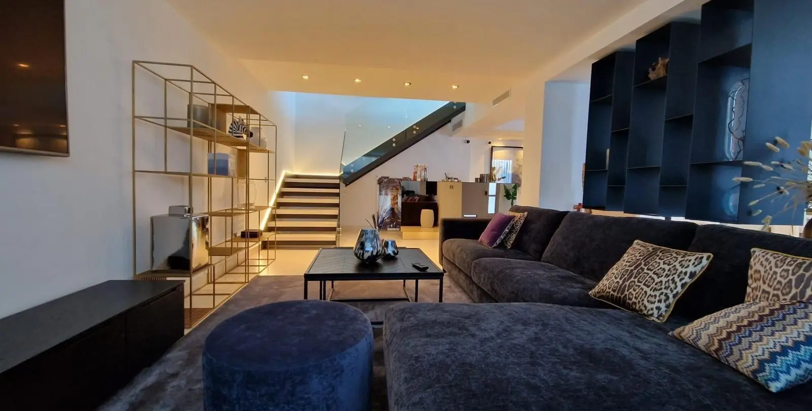 Sale of detached villa in Nueva Andalucía 20