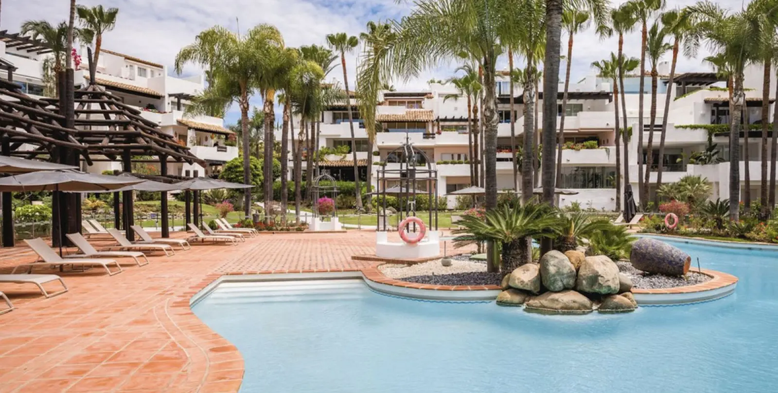 Long-term rent of ground floor apartment in The Golden Mile 14