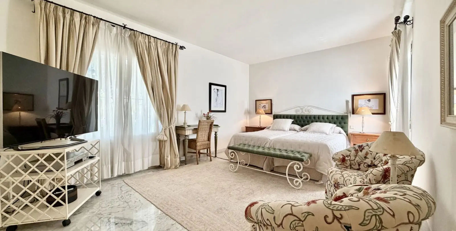 Long-term rent of ground floor apartment in The Golden Mile 19