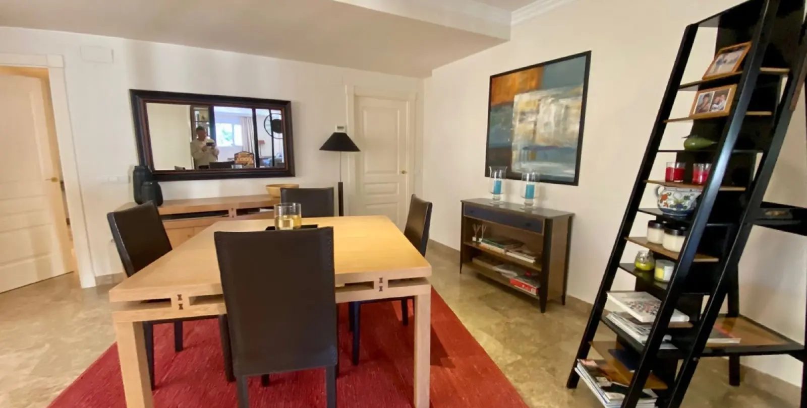 Long-term rent of middle floor apartment in The Golden Mile 10